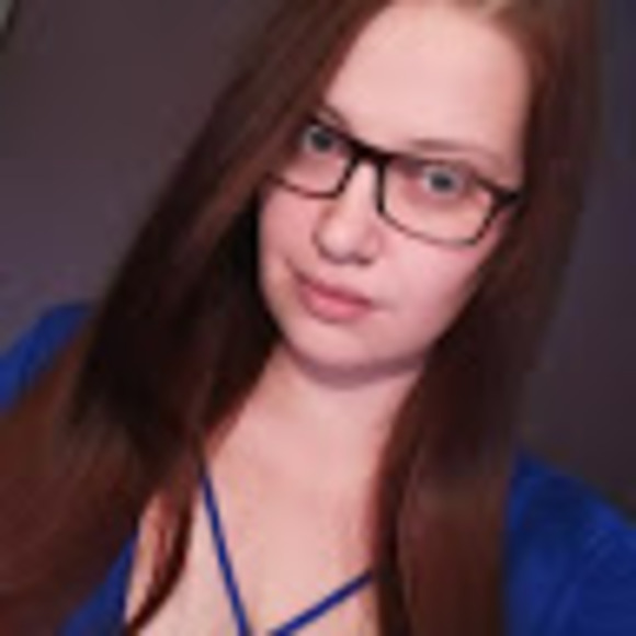 Meet your Posher, Ashley - Picture 1 of 1